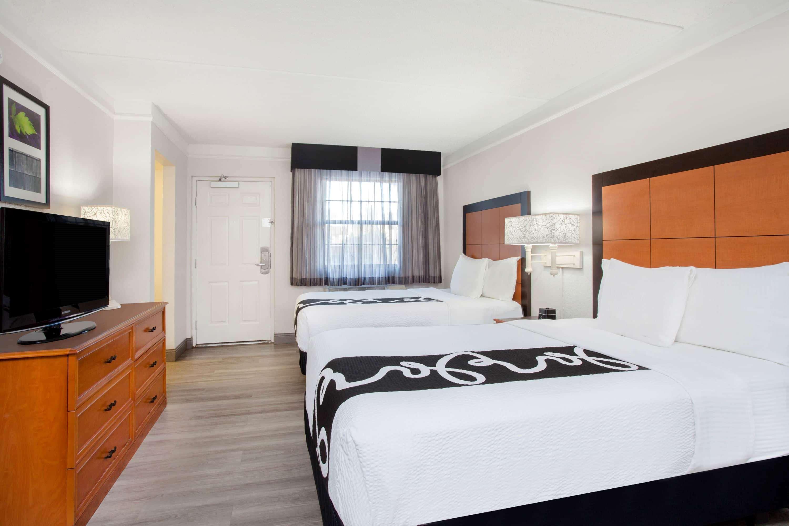Baymont By Wyndham Fort Myers Central Exterior photo